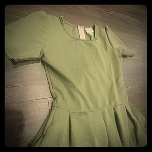 Lularoe Amelia, olive green, size M